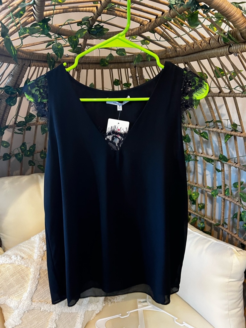 *NEW* Naked Zebra Black Lace-Trim V-Neck Tank Top